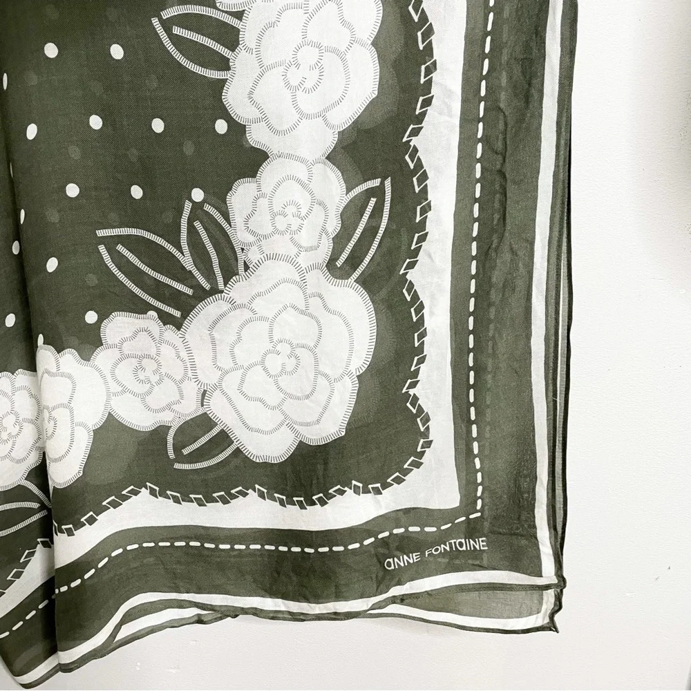 ANNE FONTAINE Adrian Scarf Floral Bamboo & Silk Stole - Picture 9 of 11